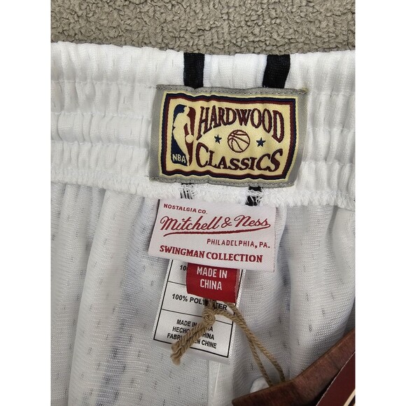 Toronto Raptors Mitchell Ness Reload 3.0 Swingman Shorts Men's M White 1998 - Picture 11 of 12